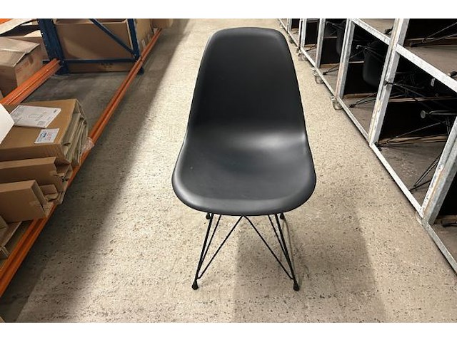 40 stoelen + 5 karren - afbeelding 2 van  9