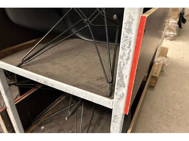 40 stoelen + 5 karren - afbeelding 8 van  9