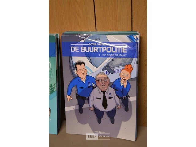 ±40 stripverhalen; de buurtpolitie - afbeelding 4 van  5