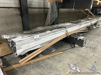 40 vierkante aluminium profielen, afmetingen 45 x 45 x 6000 mm met een wanddikte van 2,0 mm