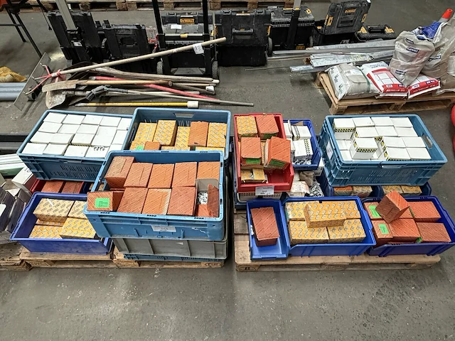 40 x verlichtingsarmaturen - afbeelding 1 van  15