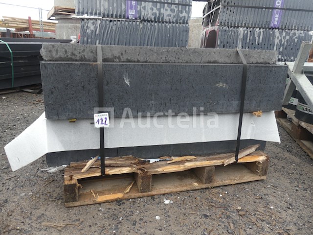 40 zwarte betonnen stoepranden - afbeelding 4 van  4