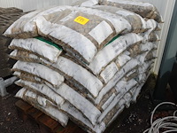 40x 25kg riviergrind - afbeelding 1 van  2