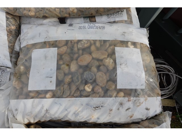 40x 25kg riviergrind - afbeelding 2 van  2