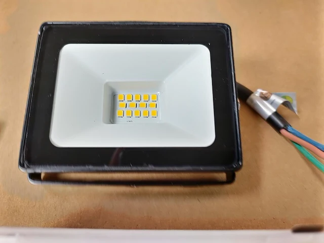 40x eversteel led breedstraler 10 watt - afbeelding 2 van  3