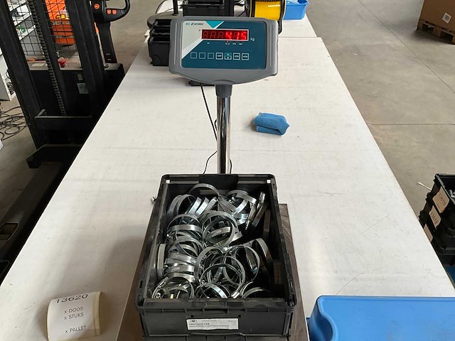 4.15kg slangklem 60-80 w1 in stapelbare bak - afbeelding 5 van  7