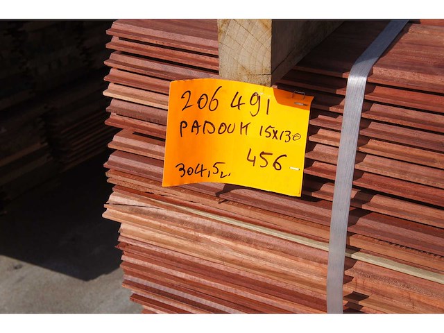 41,91 m² padouk planchetten - afbeelding 1 van  4