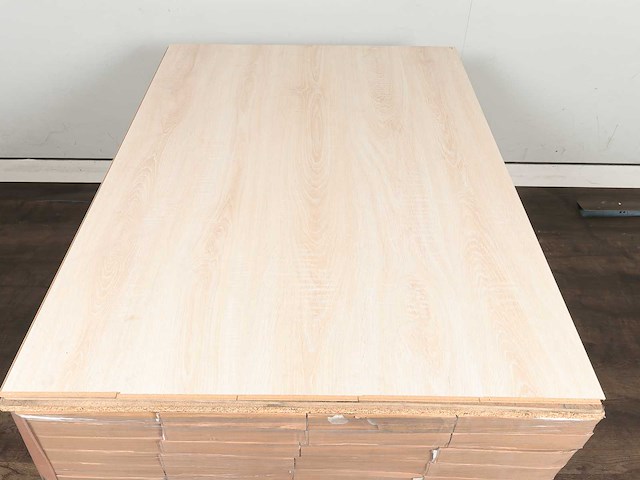 42 m2 laminaat plank - 1383 x 193 x 7 mm - afbeelding 2 van  2