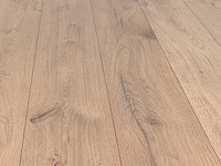 42 m2 laminaat plank watervast - 1383 x 193 x 7 mm - afbeelding 1 van  4