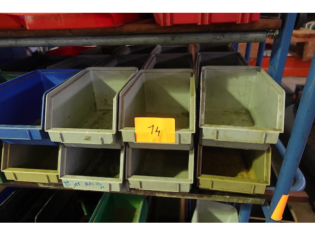 42 stapelbare magazijnbakken - afbeelding 2 van  4