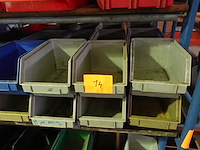 42 stapelbare magazijnbakken - afbeelding 2 van  4