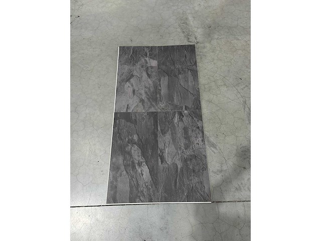 42,9 m² pvc tegels 5mm - afbeelding 1 van  3