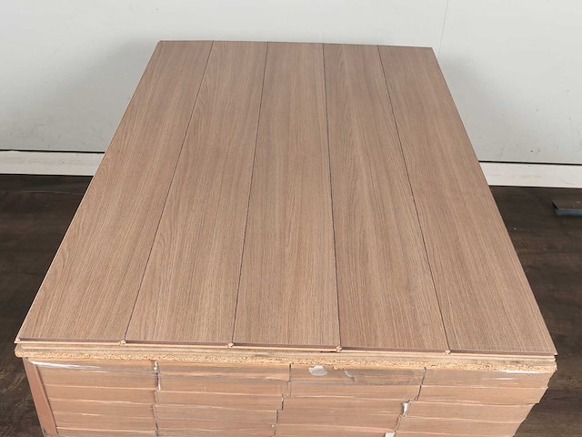 43 m2 laminaat plank - 1383 x 193 x 8 mm - afbeelding 3 van  4