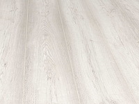 43 m2 laminaat plank - 1383 x 193 x 8 mm - afbeelding 1 van  4