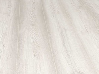 43 m2 laminaat plank - 1383 x 193 x 8 mm - afbeelding 1 van  4
