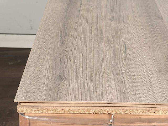 43 m2 laminaat plank - 1383 x 244 x 8 mm - afbeelding 2 van  4