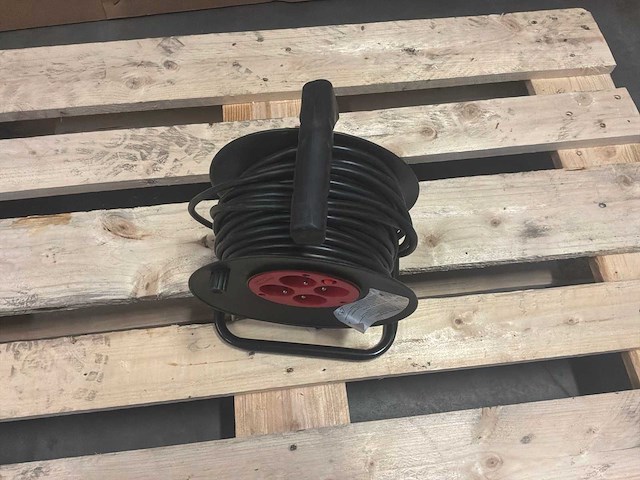 43225 verlengkabelhaspels en -snoer (2x) - afbeelding 2 van  5