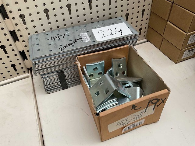 44 bevestiging platen 19 hoek verbinders - afbeelding 1 van  1