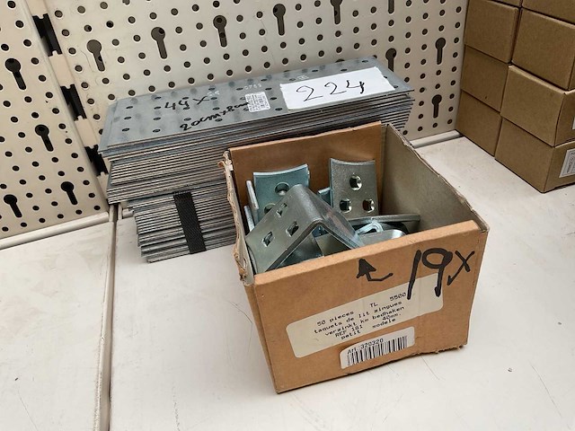 44 bevestiging platen 19 hoek verbinders - afbeelding 2 van  5