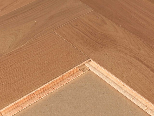 44 m2 parket eiken visgraat - 660 x 110 x 14 mm - afbeelding 2 van  4