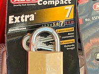 45 abus hangsloten - afbeelding 2 van  5