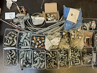 45 bakjes sanitair toebehoren - afbeelding 2 van  7