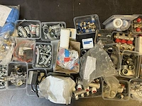 45 bakjes sanitair toebehoren - afbeelding 3 van  7
