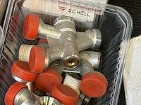 45 bakjes sanitair toebehoren - afbeelding 6 van  7