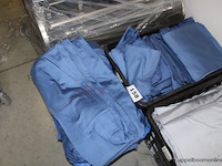 45 doeken in blauwe stof afm 3x3 en 3x9m