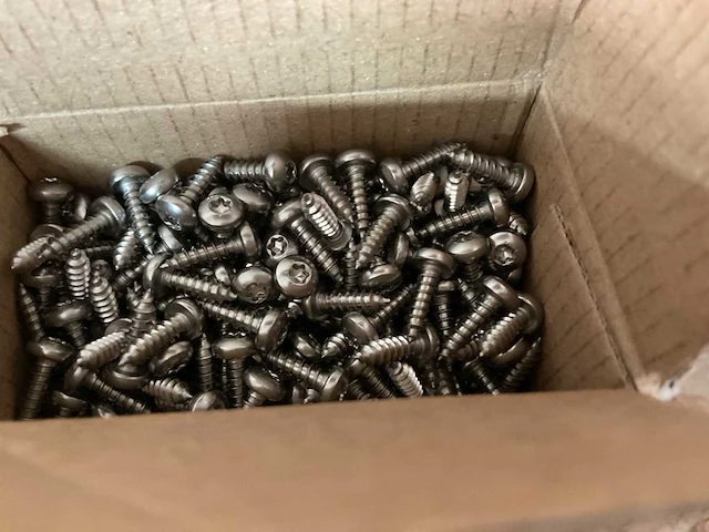 45 dozen schroeven - afbeelding 2 van  4