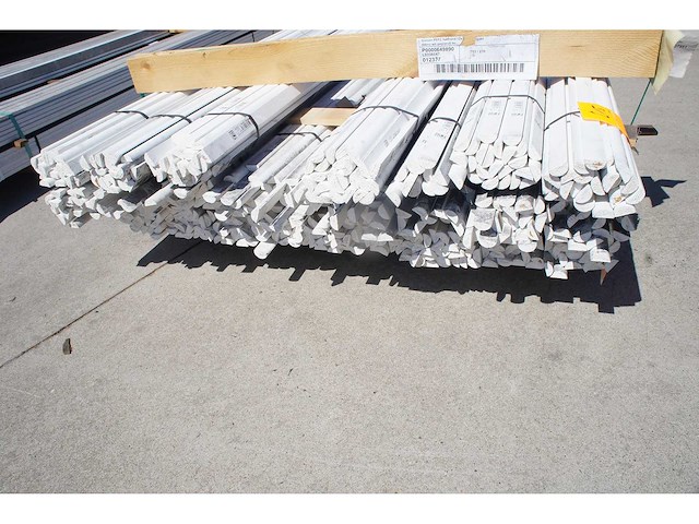 453,6 lm grenen halfrond latten 12x24mm - afbeelding 3 van  6