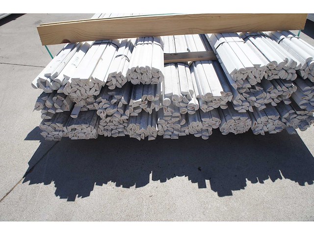 453,6 lm grenen halfrond latten 12x24mm - afbeelding 6 van  6