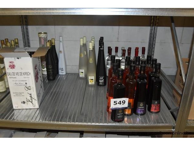 45x fles diverse likeuren en eaux-de-vie, wo. joseph cartron, mielo, petit pekêt, liqueur de poire williams, mette - afbeelding 1 van  5