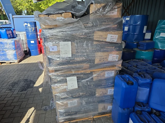 (45x) zakken granular activated carbon... - afbeelding 1 van  4