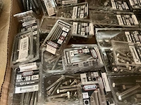 47 dozen inox bevestigingen - afbeelding 2 van  13