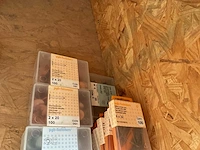 47 x dozen zeskanttapbouten; sluitringen; houtdraadbouten; borgmoeren; stiften zonder kop; stormkrammen - afbeelding 2 van  10