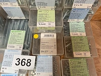 47 x dozen zeskanttapbouten; sluitringen; houtdraadbouten; borgmoeren; stiften zonder kop; stormkrammen - afbeelding 4 van  10