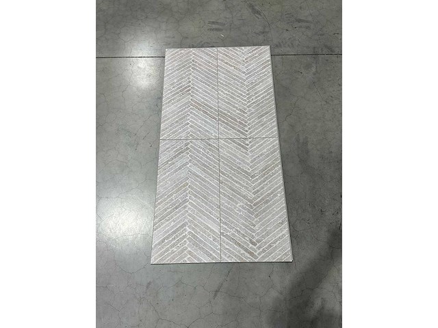 47,77 m² pvc tegels 5mm - afbeelding 1 van  4