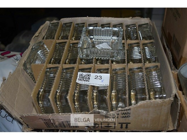 ±48 div asbakken - afbeelding 2 van  2