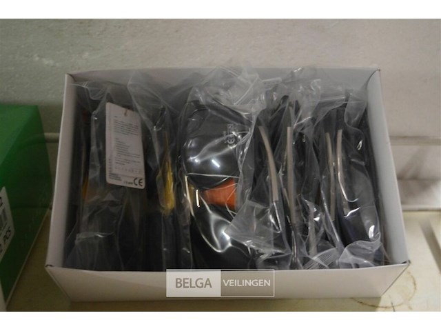 ±48 div. zonnebrillen - afbeelding 3 van  3