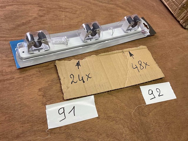 48 steel hangers - afbeelding 1 van  4