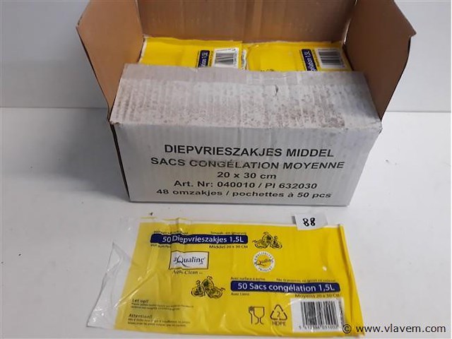 48 x 50 diepvrieszakjes 1,5 l 20x30 cm - afbeelding 1 van  2