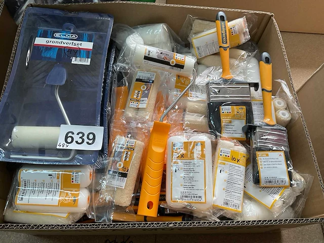 48 x schildersgereedschap - afbeelding 1 van  10
