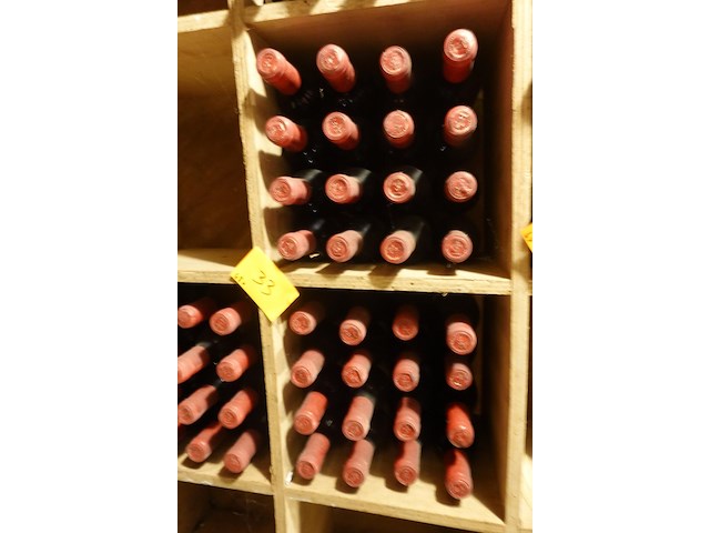 48x 37,5cl chateau carbonnieux grand cru classe de graves 1986 - afbeelding 3 van  4