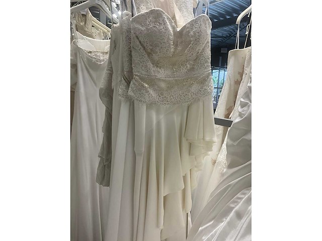 49 linea raffaelli diverse bruidsjurken (totaalprijs) - afbeelding 3 van  27