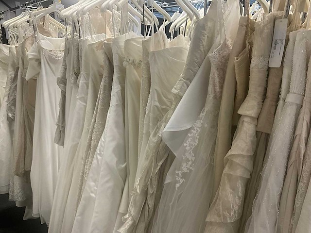 49 linea raffaelli diverse bruidsjurken (totaalprijs) - afbeelding 7 van  27