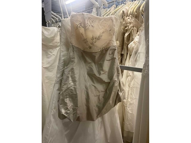 49 linea raffaelli diverse bruidsjurken (totaalprijs) - afbeelding 24 van  27