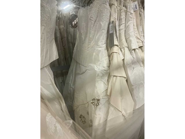 49 linea raffaelli diverse bruidsjurken (totaalprijs) - afbeelding 2 van  24