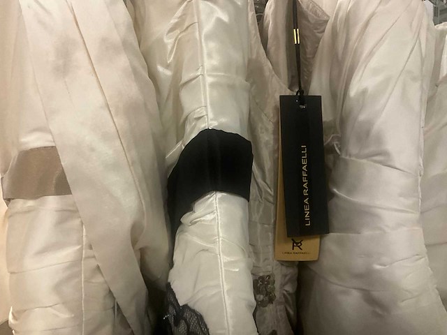 49 linea raffaelli diverse bruidsjurken (totaalprijs) - afbeelding 13 van  26