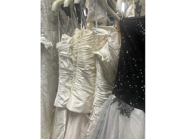 49 linea raffaelli diverse bruidsjurken (totaalprijs) - afbeelding 7 van  24